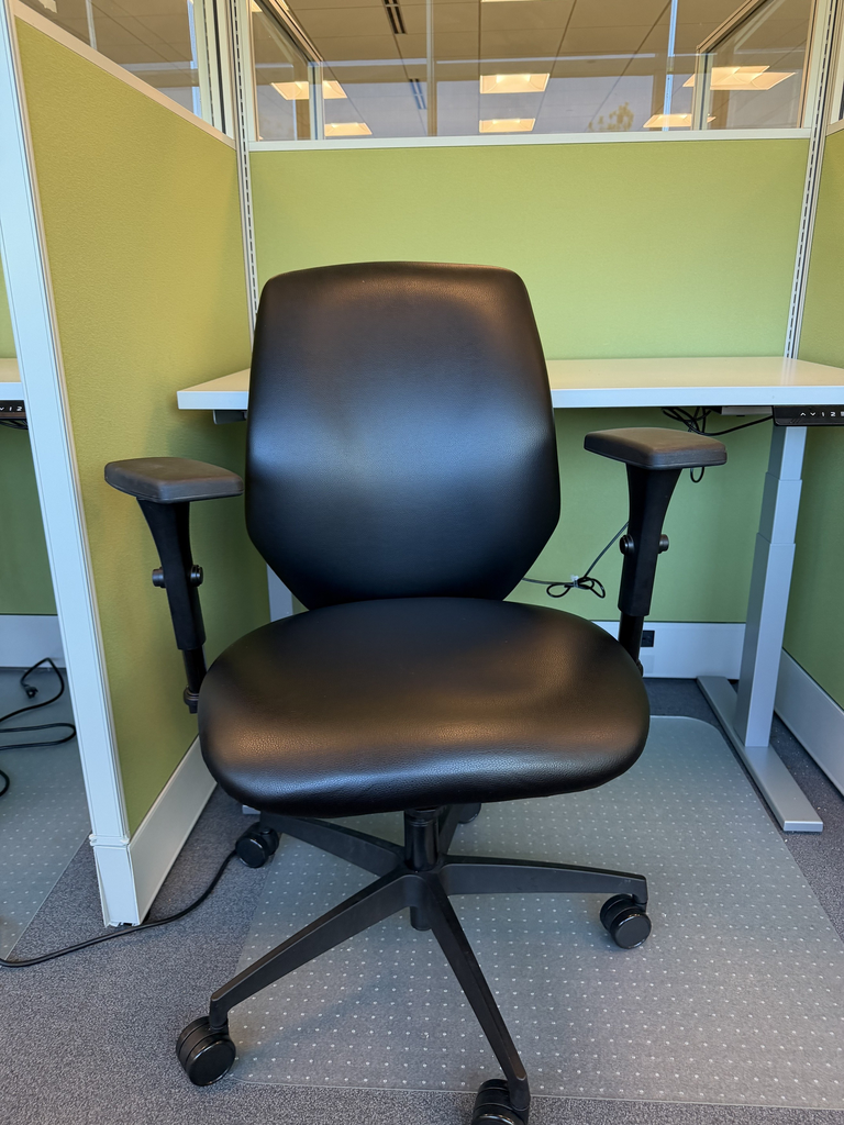 All Black Vinyl Task Chair