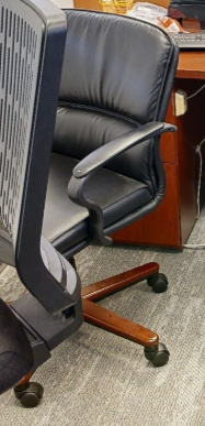 Blk task chair with arms