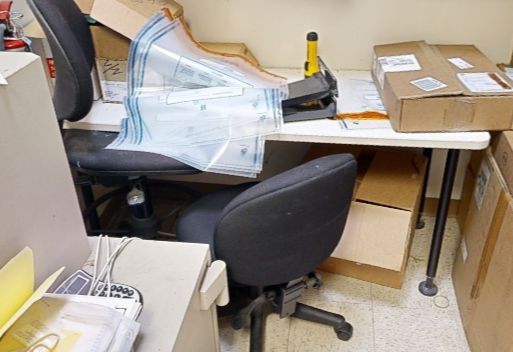 Folding table