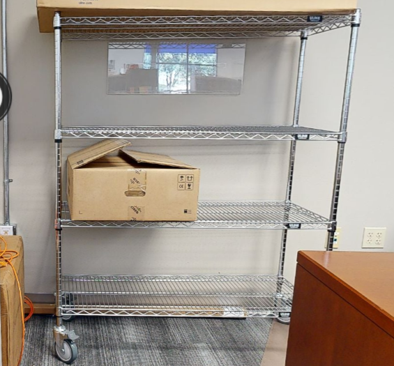 4 tier mobile wire shelving