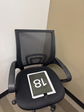 BLACK TASK CHAIR
