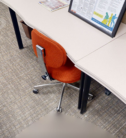 task chair -red