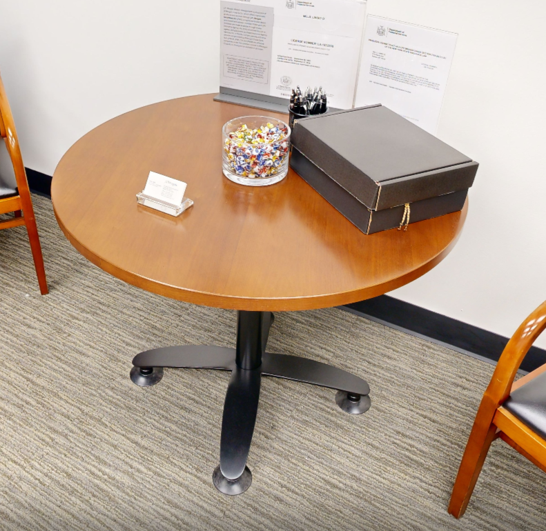 Round meeting table