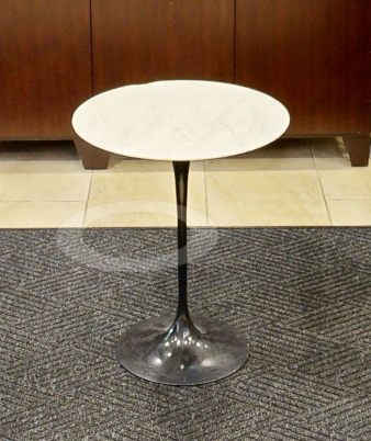 Round coffee table