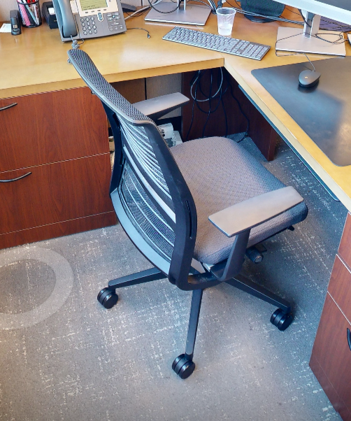 Task chair w/arms
