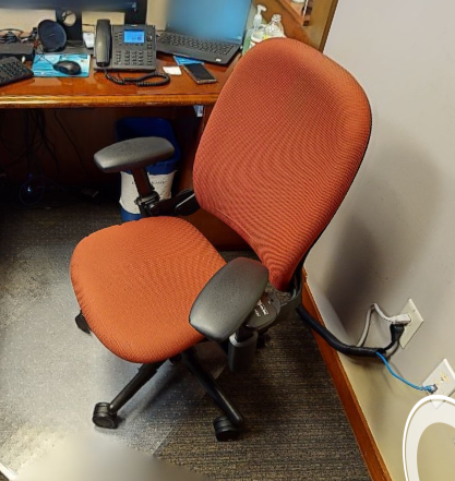 Regular task chair w/arms