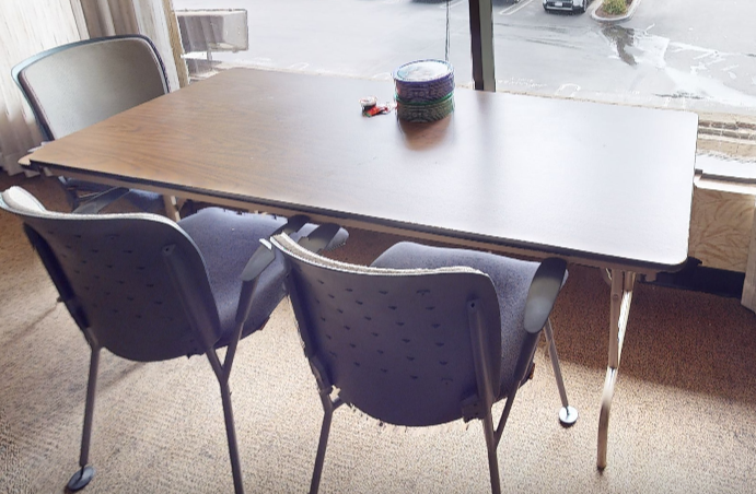 Folding table