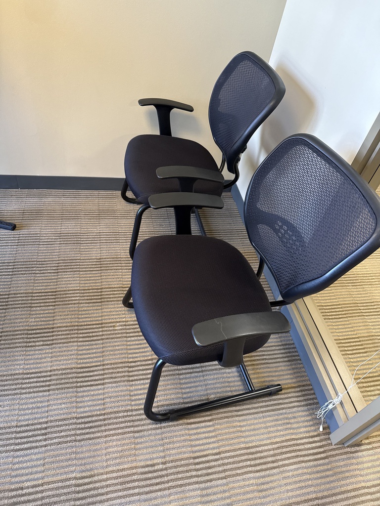 GUEST CHAIR