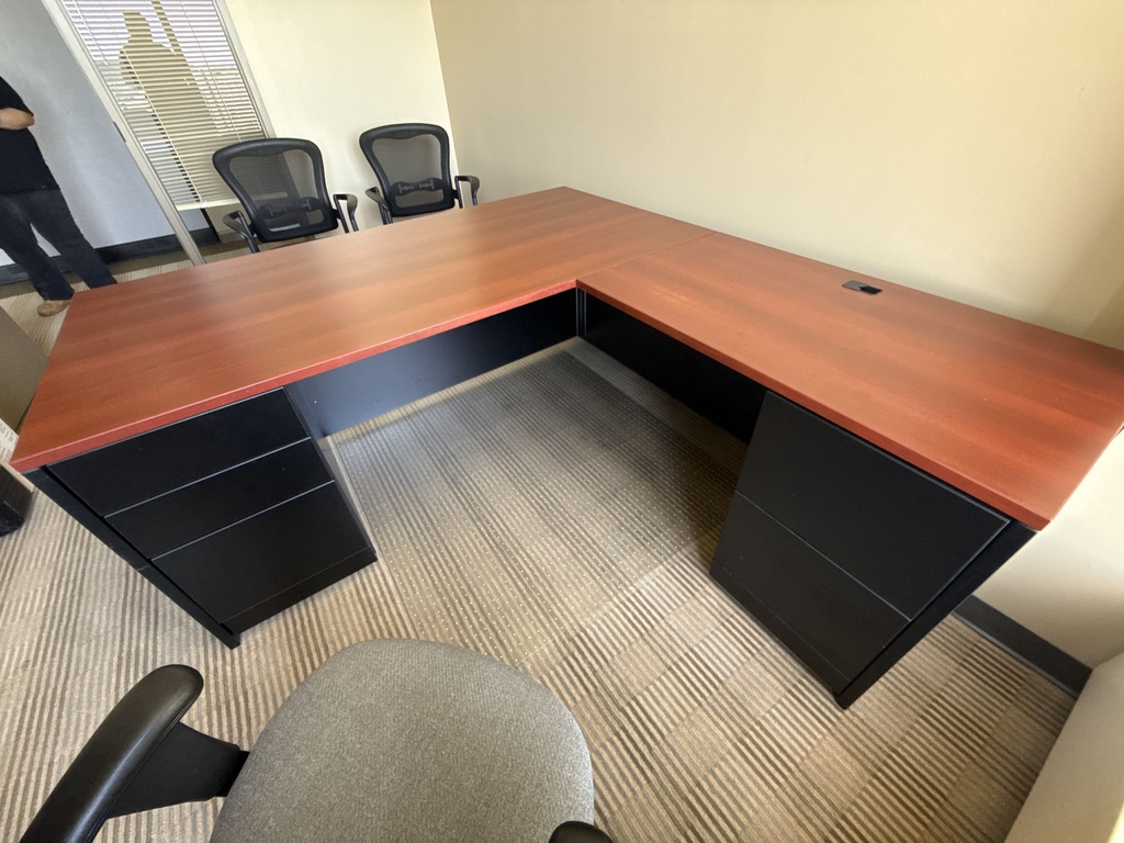 78x72x29 L SHAPED DESK