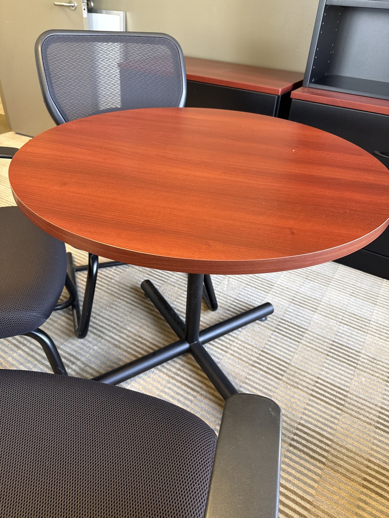 36x29 ROUND TABLE