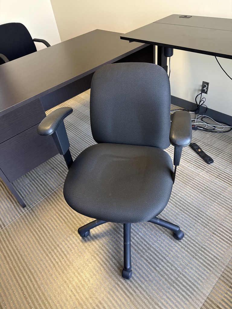 DESK CHAIR