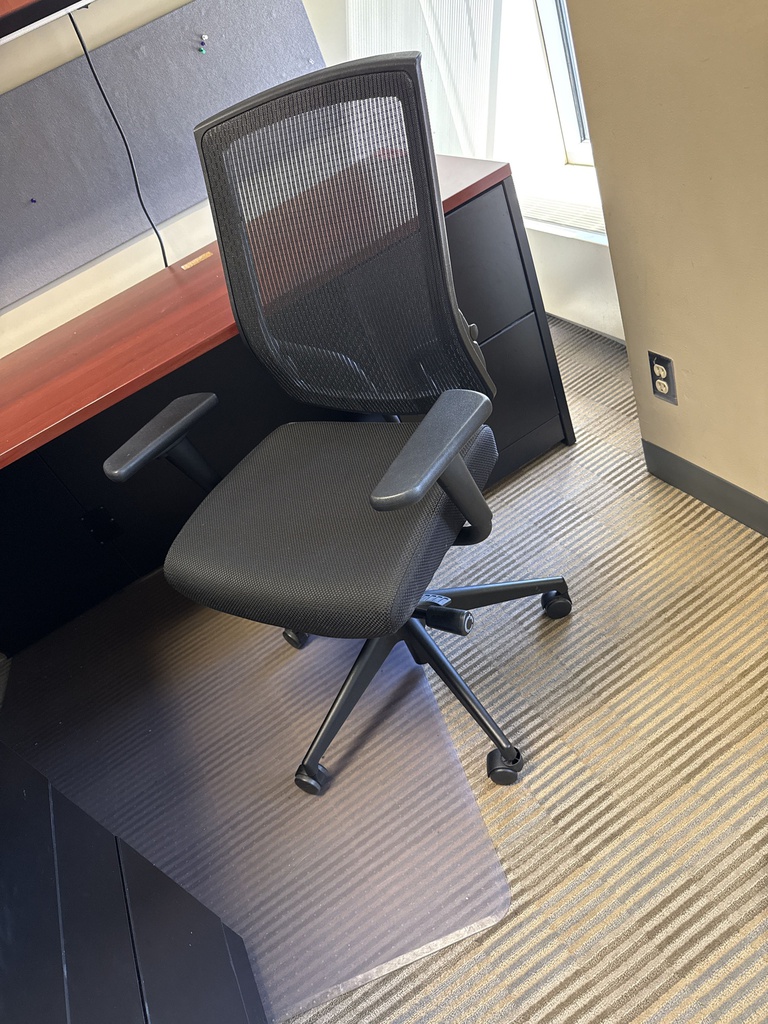 DESK CHAIR