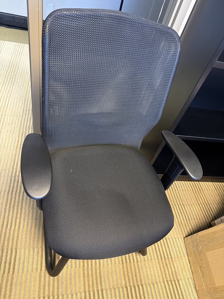 GUEST CHAIR