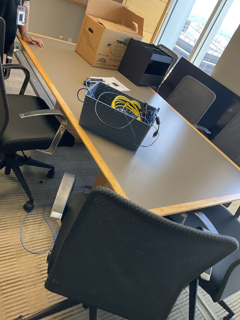 84x42x29 CONF. TABLE