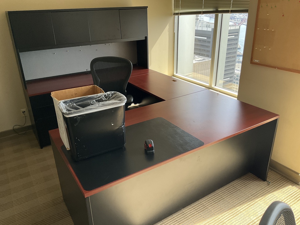 72x102x66 WORKSTATION