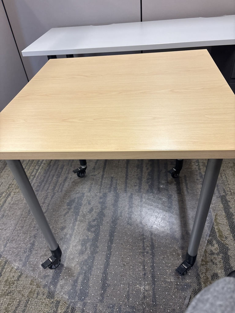 30x30x29 SQUARE TABLE