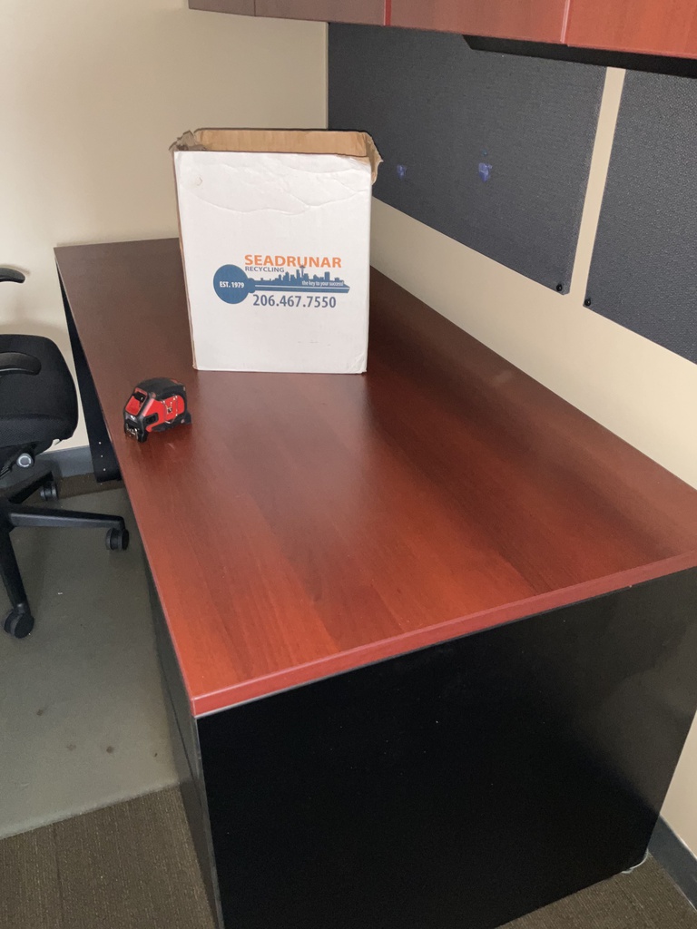 66x30x30 DESK