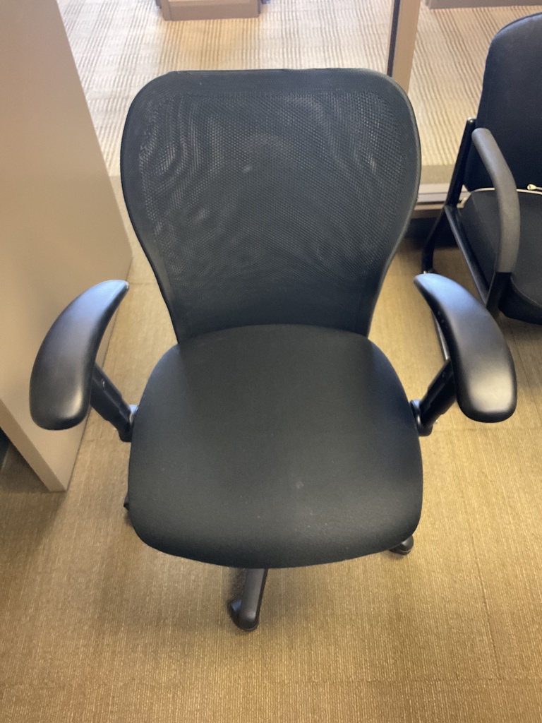 DESK CHAIR