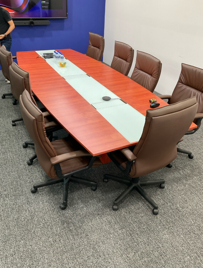 Meeting table (10 pax)