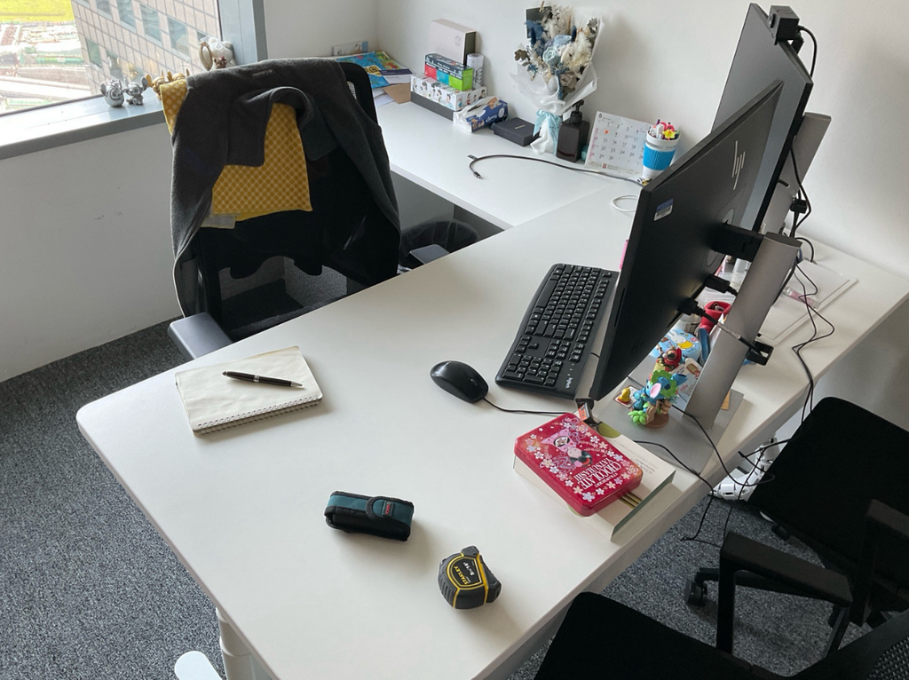 Workstation (Manager Room)