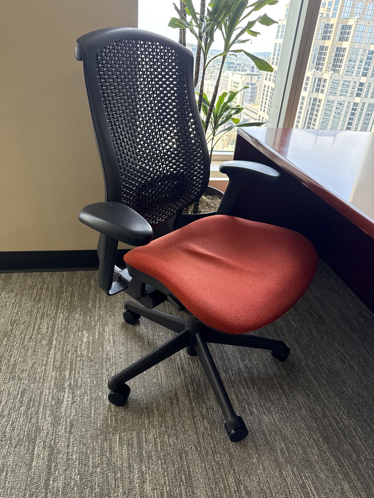 TASK CHAIR***