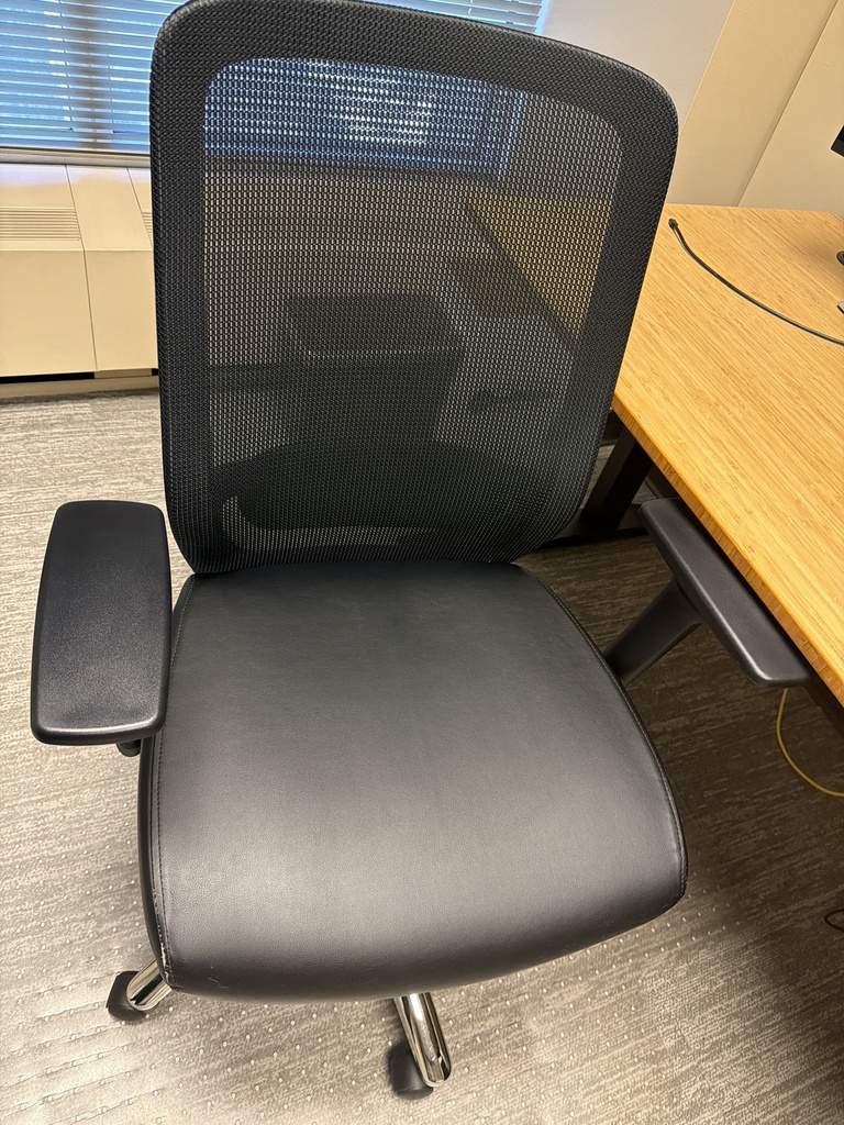DESK CHAIR