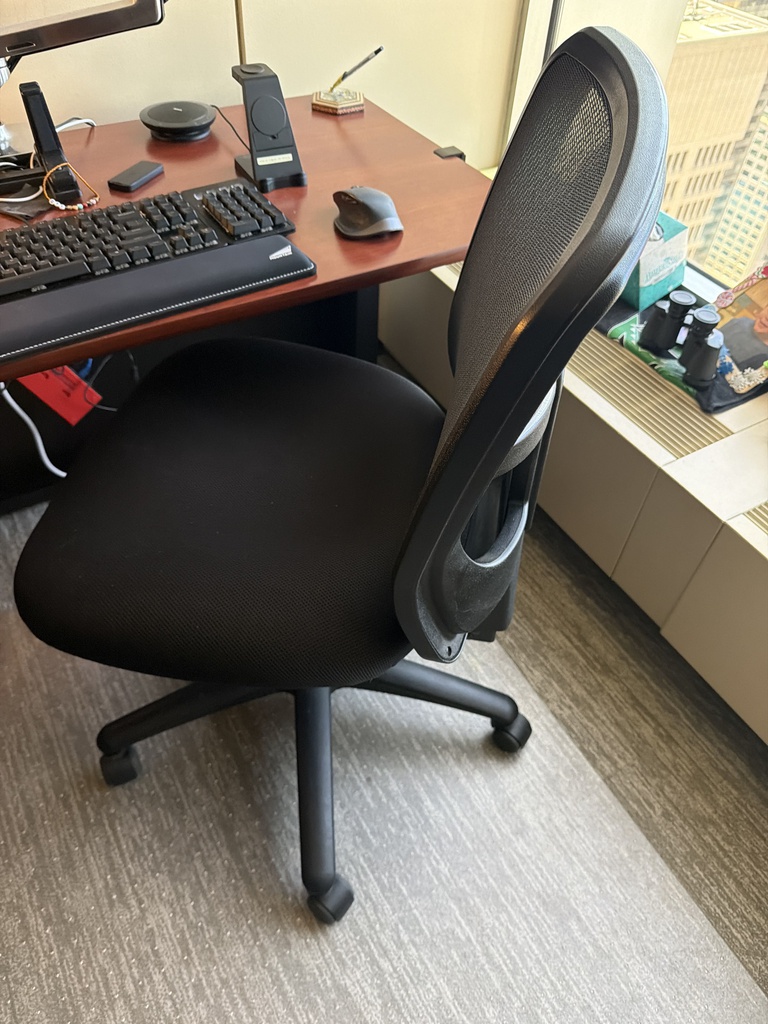 DESK CHAIR