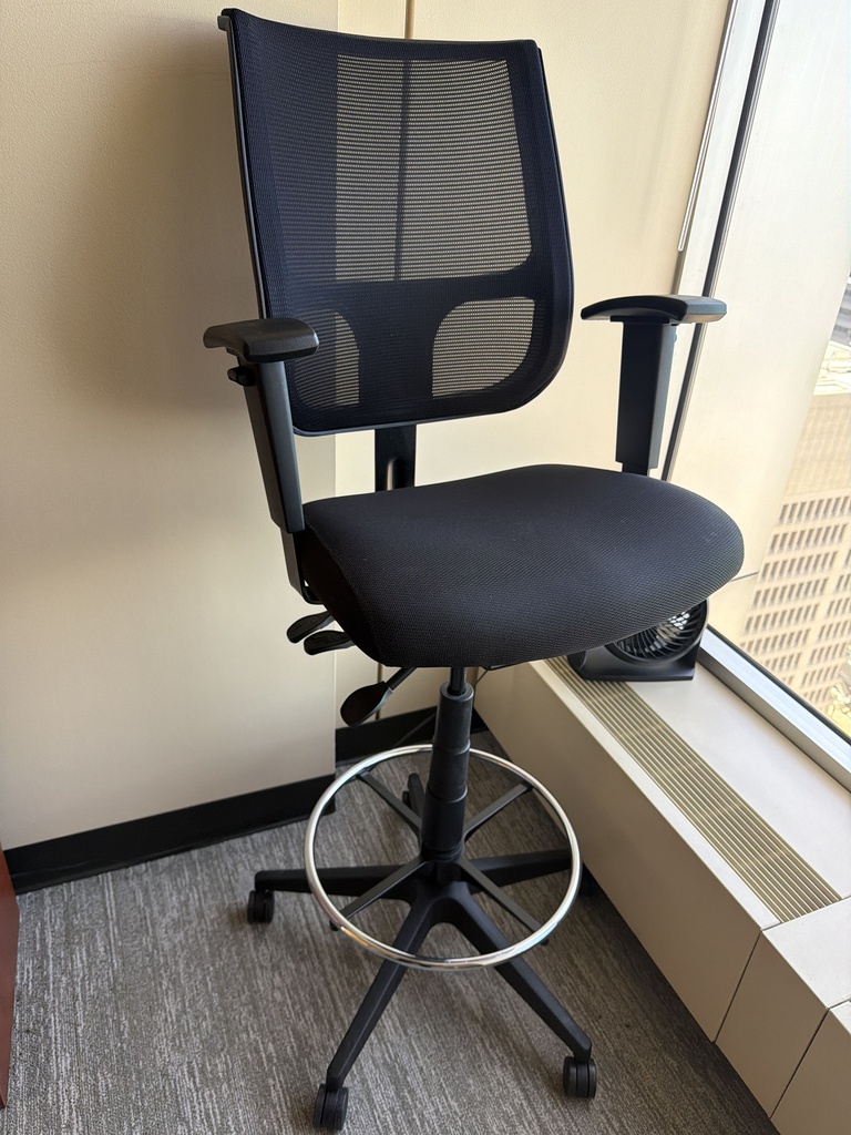 TALL CHAIR