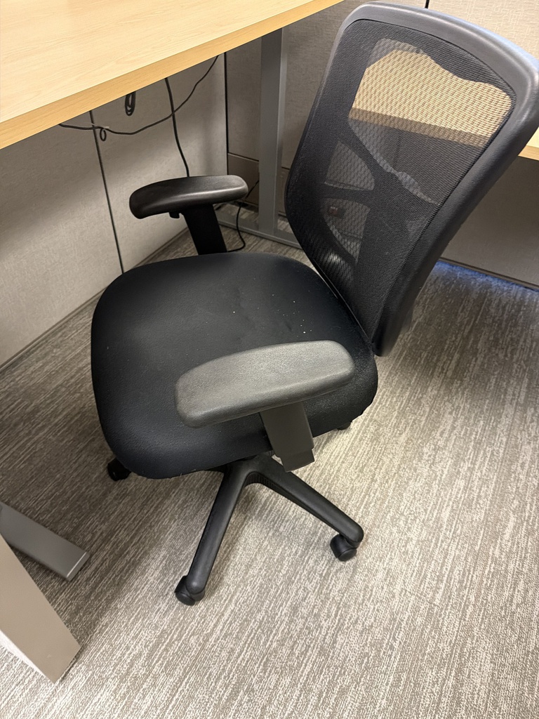 DESK CHAIR