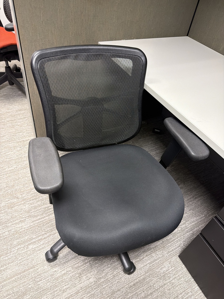 DESK CHAIR