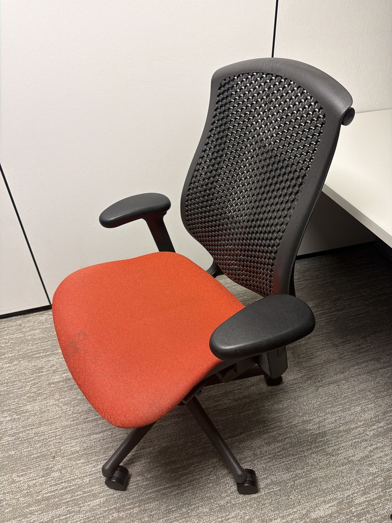 DESK CHAIR***