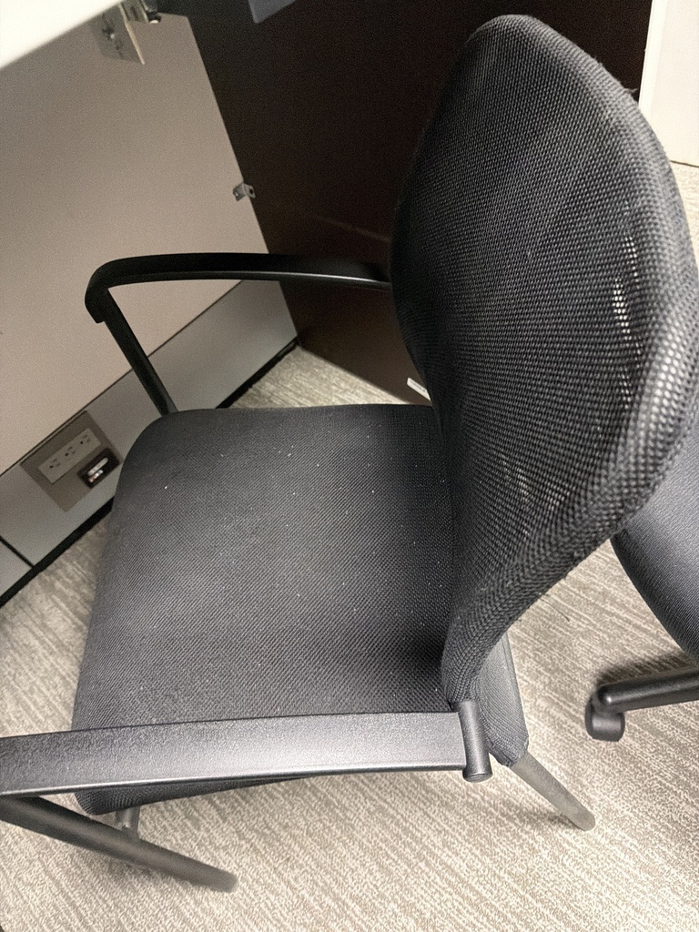 GUEST CHAIR