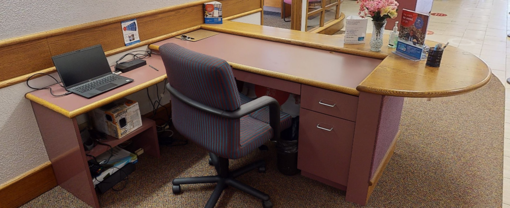 Reception L-shaped desk