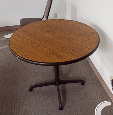 Round meeting table 3 wht top 3 wood top