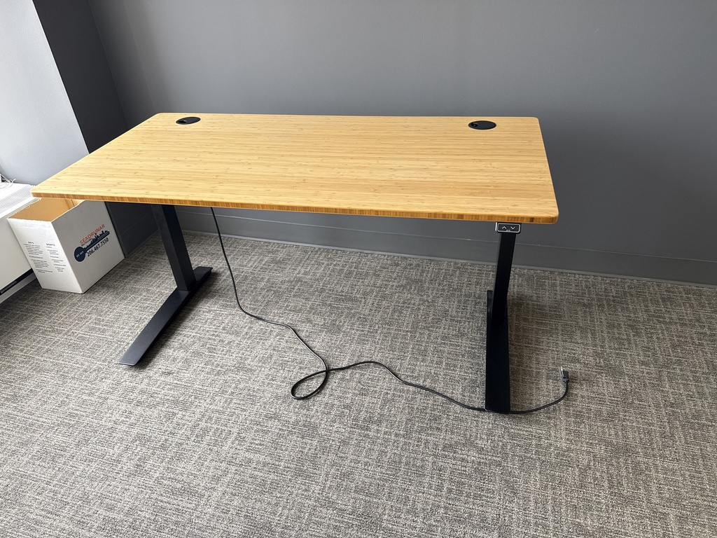60X30 ADJUSTABLE DESK
