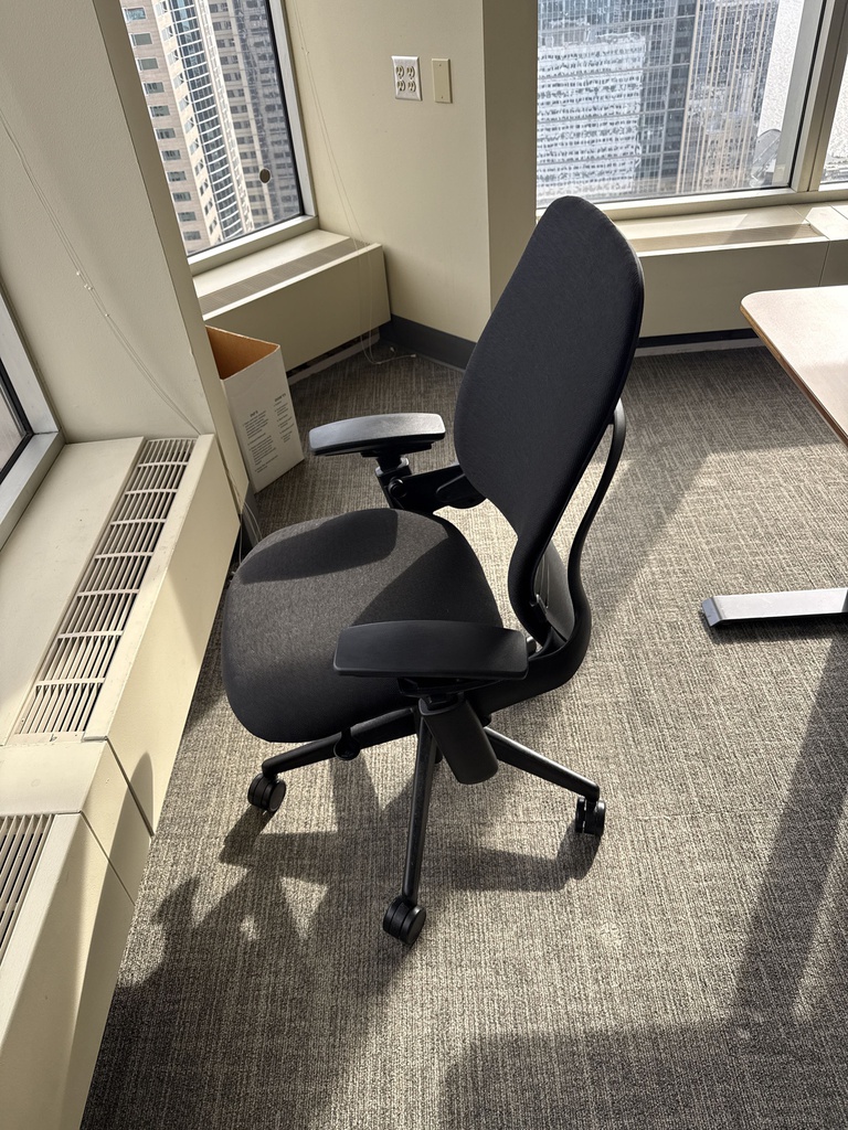 TASK CHAIR***