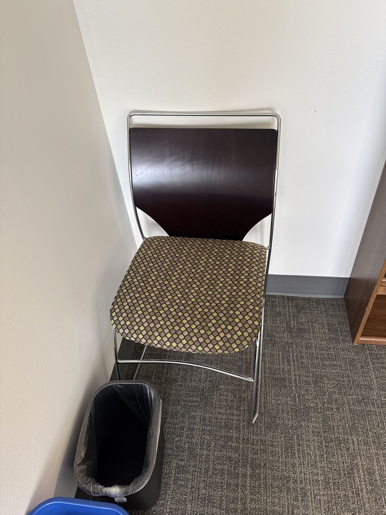 GUEST CHAIR