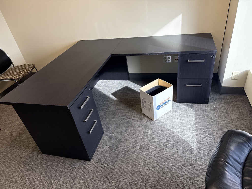 78X56X29 L-SHAPED DESK