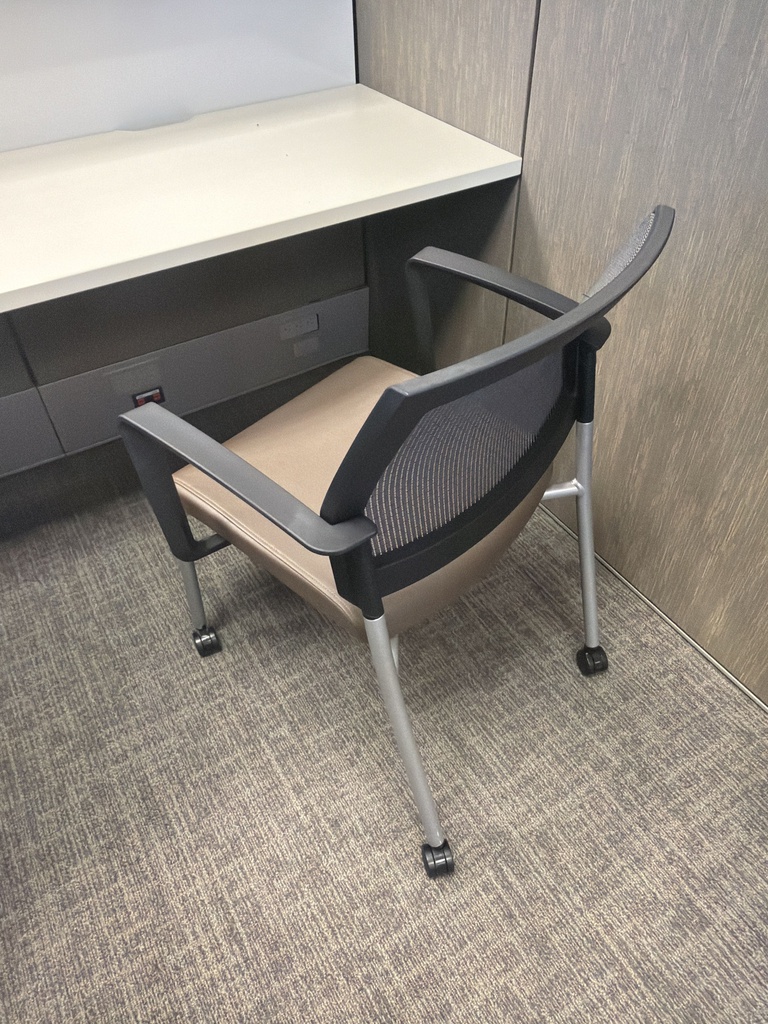DESK CHAIR