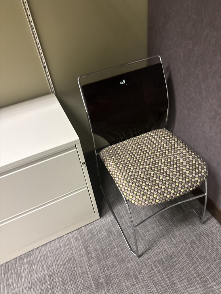 GUEST CHAIR