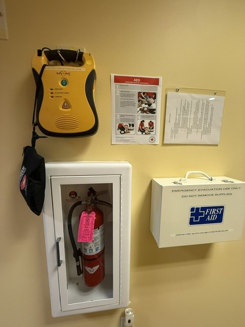 AED Emergency Aid and Evac. Station