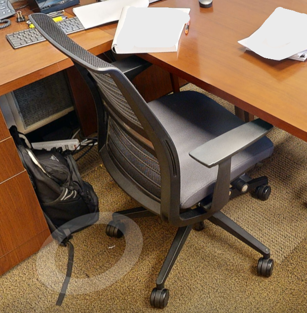 Task chair with arms