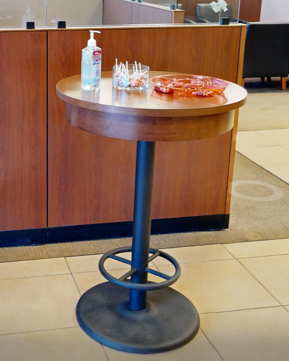 Standing lab round table