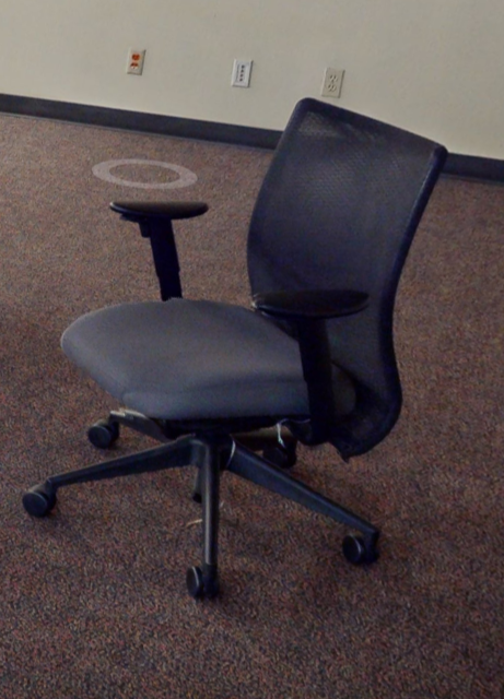 Task chair w/arms