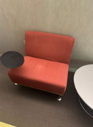 RED ARMLESS WITH SWIVEL TABLET
