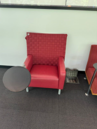 RED LEATHER LOUNGE W/TABLET