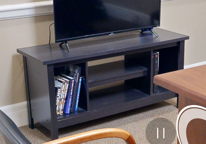 Table w/shelf