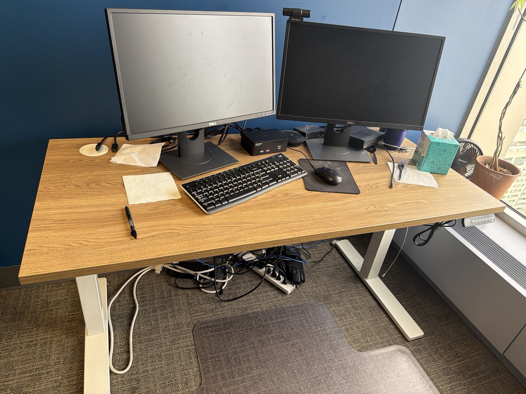 58x27 HAT DESK