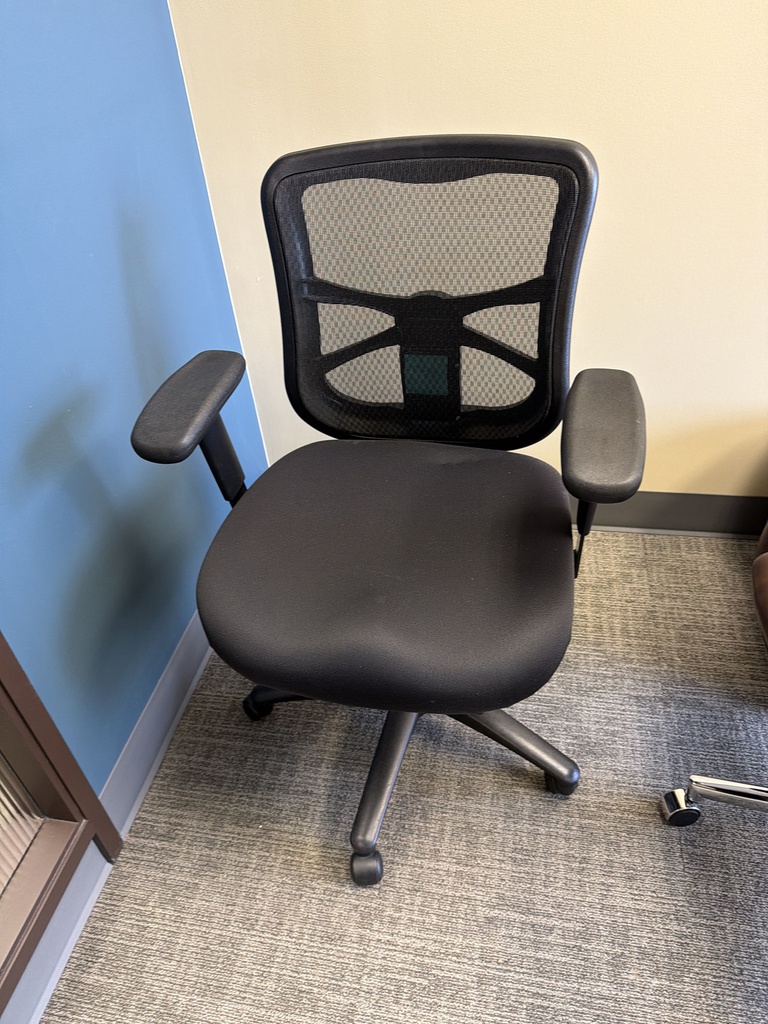 DESK CHAIR