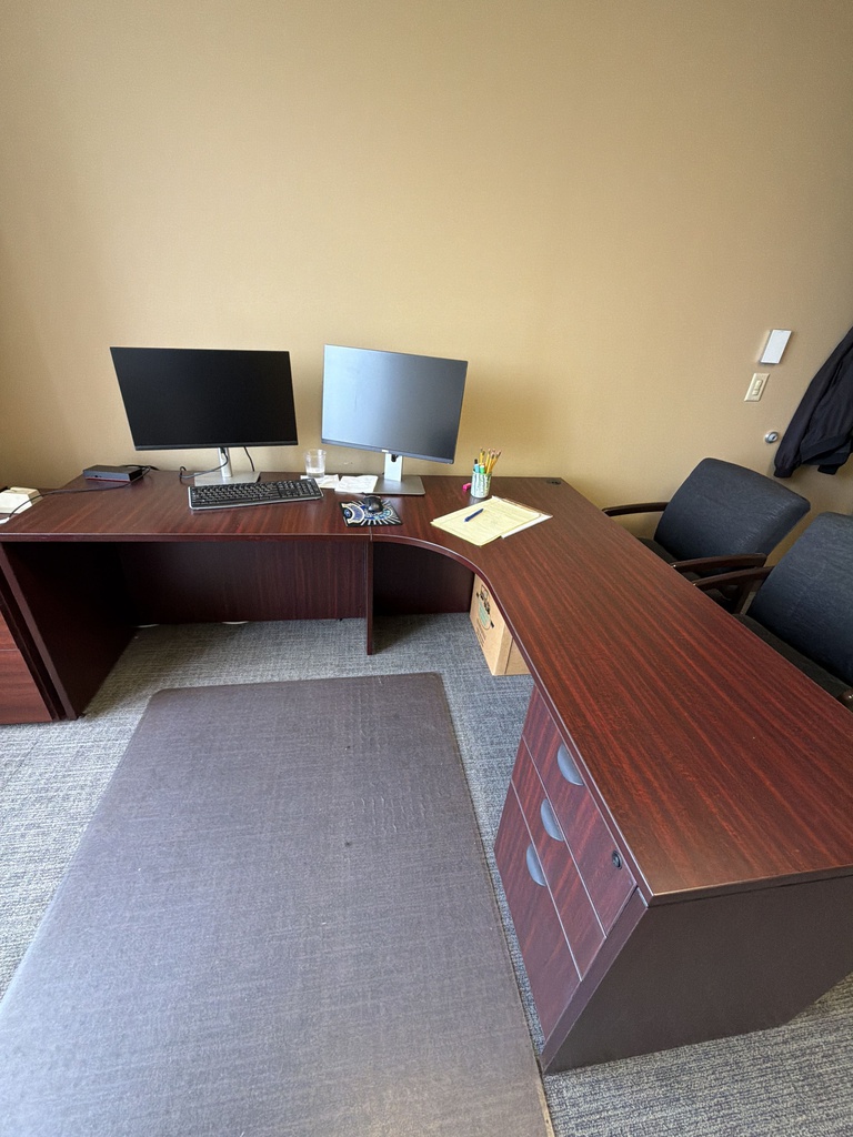 66 x 77 3/4 x 29 WORK STATION